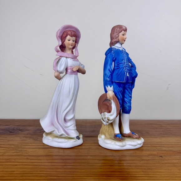 Vintage Bisque Porcelain Figurines | Colonial Couple | Hand-Painted - Picture 11 of 15
